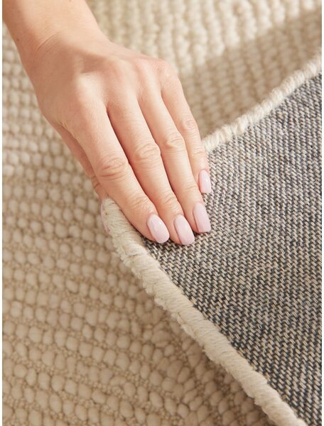 Ručno rađen vunen tepih u svijetloj prirodnoj boji 160x230 cm Calmio – Hanse Home