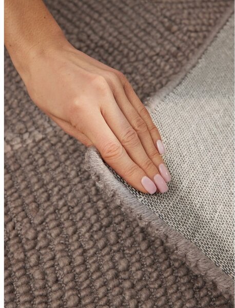 Smeđe-sivi ručno rađen vunen tepih 200x300 cm Calmio – Hanse Home