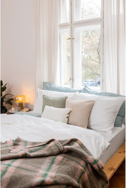 Bijela posteljina za bračni krevet od mikrosatena 200x200 cm Basic – Bonami Essentials