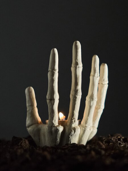Sinsay - Halloween svijećnjak za LED svijeće u obliku ruke kostura