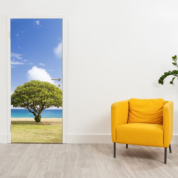 Foto tapeta za vrata - Plaža sa stablom (95x205cm)