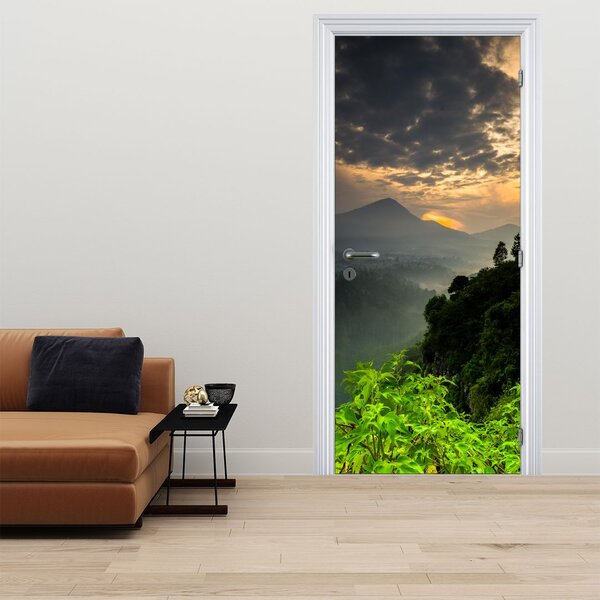 Foto tapeta za vrata - Zeleni planinski krajolik (95x205cm)