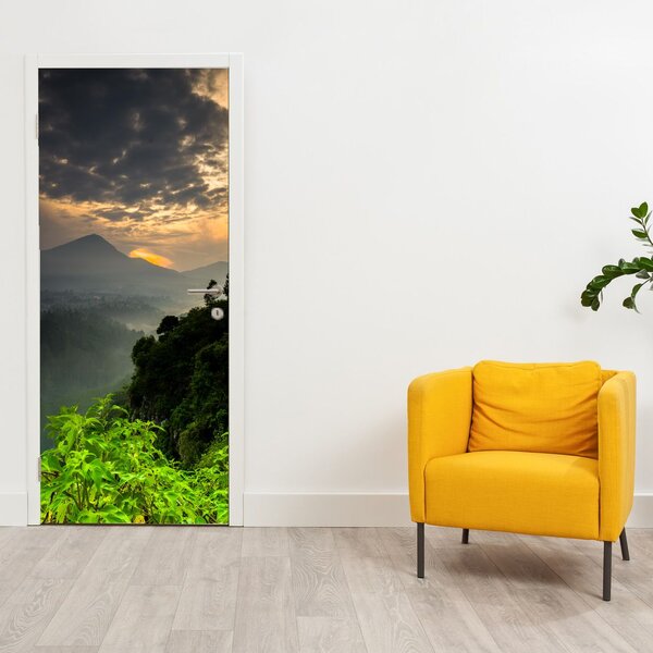 Foto tapeta za vrata - Zeleni planinski krajolik (95x205cm)