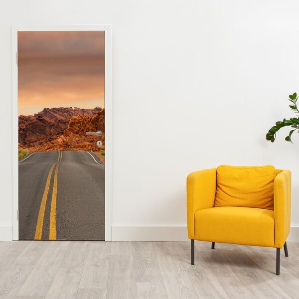 Foto tapeta za vrata - Cesta u planinama (95x205cm)