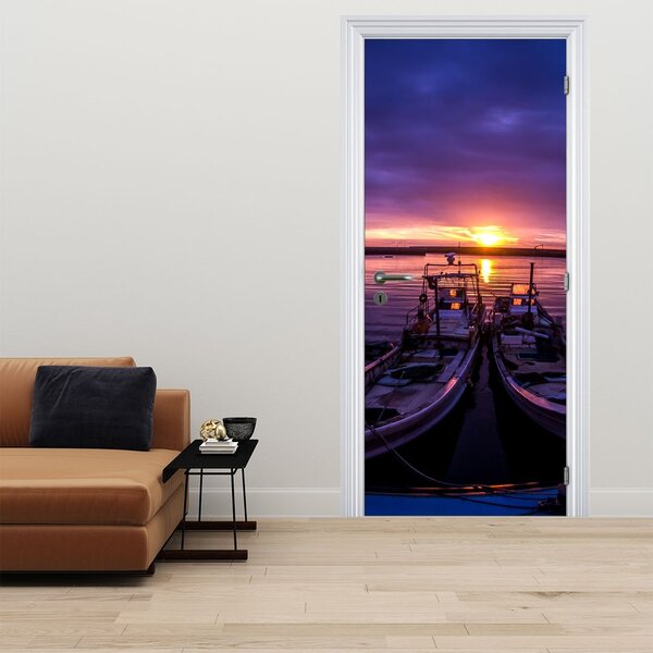 Foto tapeta za vrata - Ribarski brodovi u luci (95x205cm)