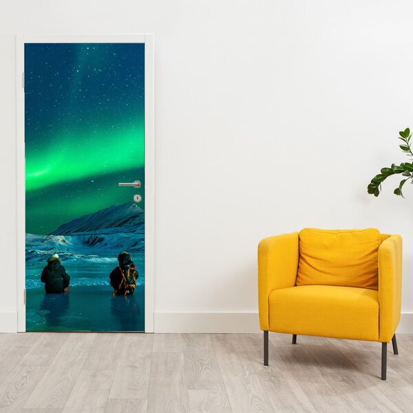 Foto tapeta za vrata - Ljudi u polarnoj svjetlosti (95x205cm)