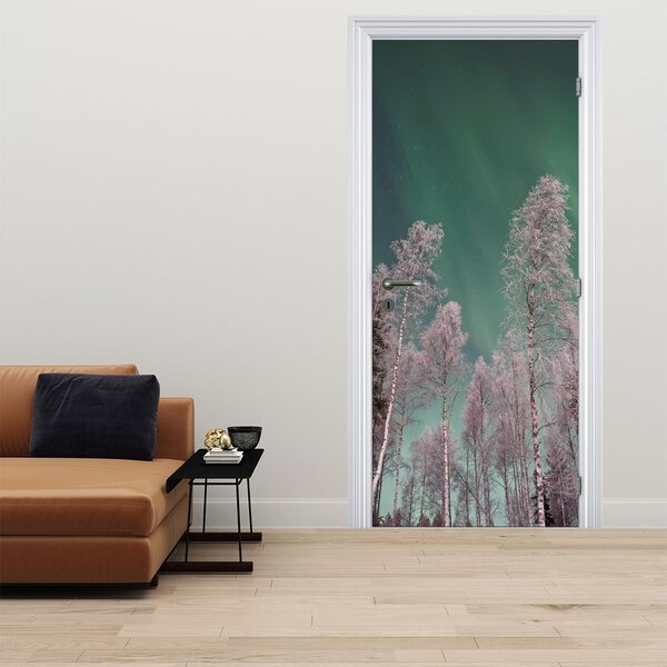 Foto tapeta za vrata - Polarna svijetlost iznad smrznutih stabala (95x205cm)