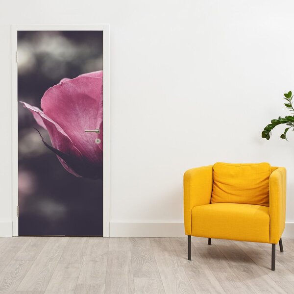 Foto tapeta za vrata - Detalj cvijeta ruže (95x205cm)