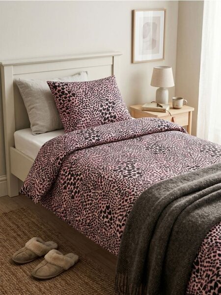 Sinsay - Set posteljine s motivom srca u leopard uzorku