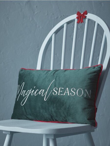 Sinsay - Božićni ukrasni jastuk sa srebrnim natpisom „Magical Season“
