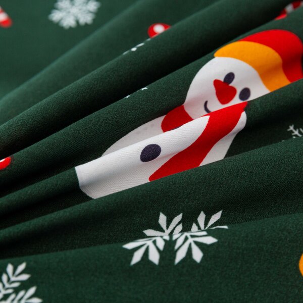 Posteljina od mikrovlakana SNOWMAN AND GINGERBREAD zeleni Dimenzije posteljine: 70 x 90 cm | 140 x 200 cm