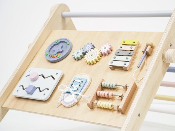 Rastući montessori Piklerov trokut 59 cm 3u1 s activity board pločom 2u1 - pastel