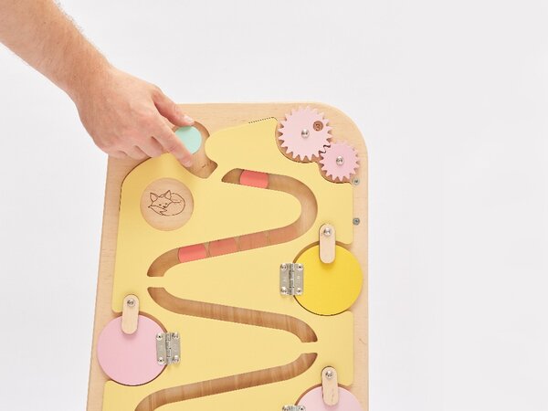 Rastući Montessori toranj za učenje 5u1 Play 75 cm - žuti