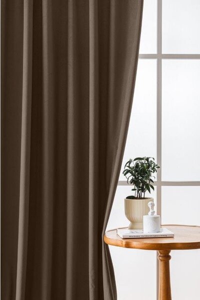 Smeđa zamračujuća zavjesa VELVET 140x270 cm Sistem za vješanje: Traka za nabiranje