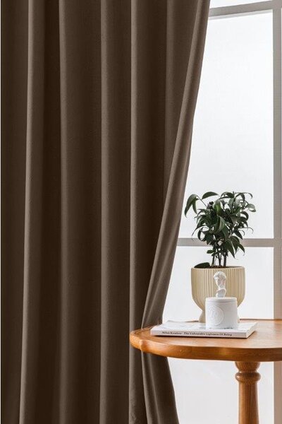 Smeđa zamračujuća zavjesa VELVET 140x270 cm Sistem za vješanje: Traka za nabiranje