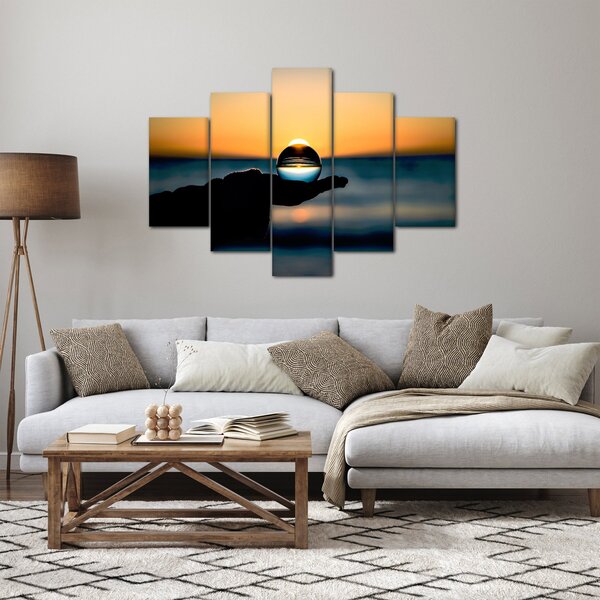 Slika staklene kugle u dlanu (150x105 cm)