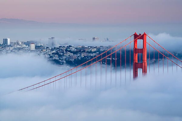 Umjetnička fotografija View of Golden Gate Bridge on a foggy day, fcarucci, (40 x 26.7 cm)