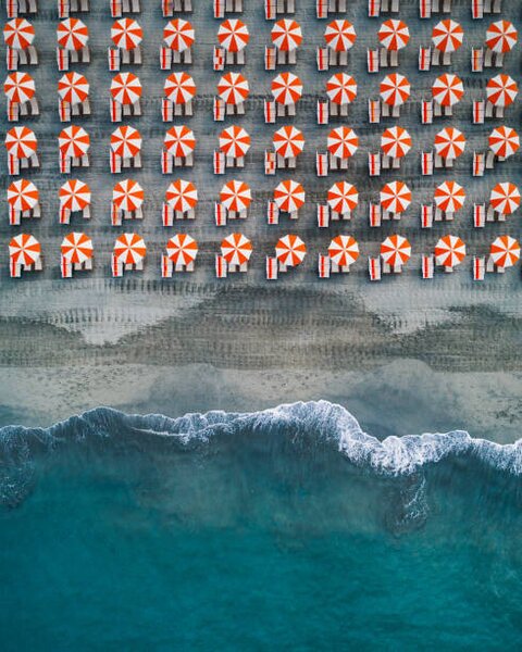 Umjetnička fotografija Aerial shot showing rows of beach, Abstract Aerial Art, (30 x 40 cm)
