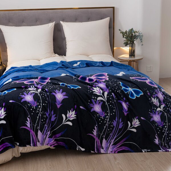 Mikro plišana deka VIOLET BUTTERFLY tamno plava Dimenzije: 160 x 200 cm