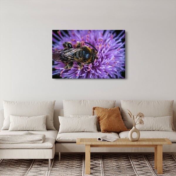 Slika pčele na cvijetu (90x60 cm)