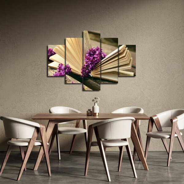Slika knjige i ljubičastog cvijeća (150x105 cm)