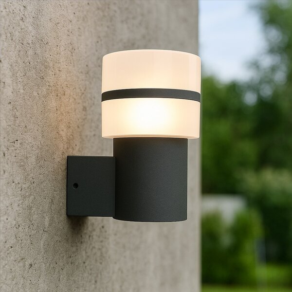 Zidna vrtna lampa Mia 1xE27 IP44