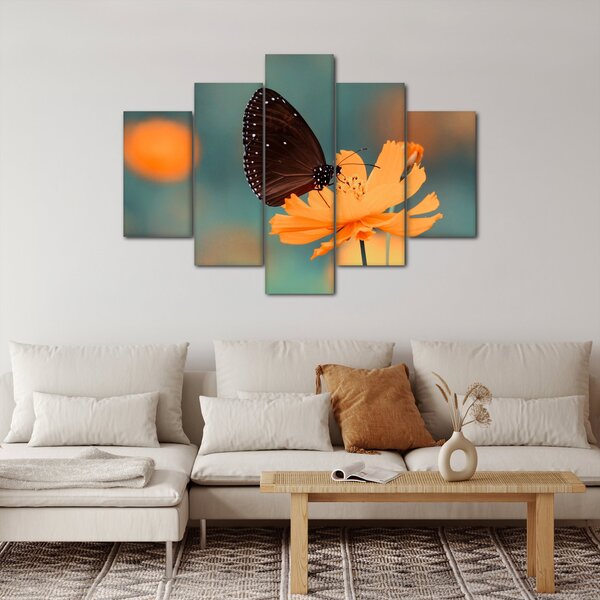 Slika - leptir na narančastom cvijetu (150x105 cm)