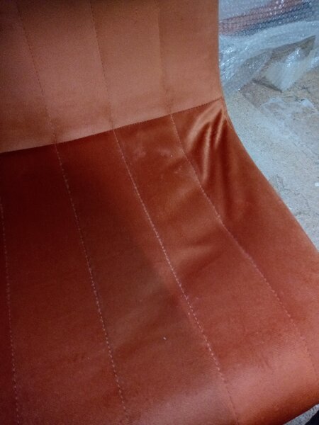 AKCIJA Barski stolac POZZA VELVET sa zlatnim nogama, terakota II. razred