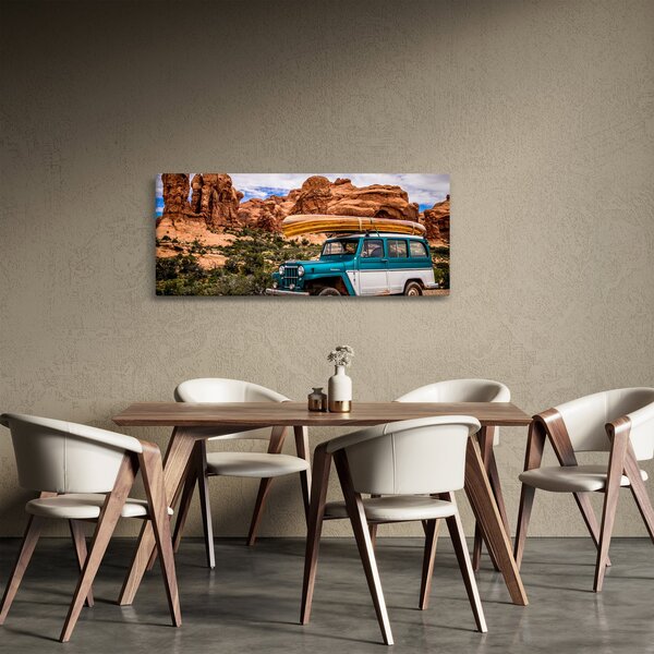 Slika terenskog automobila u planinama (120x50 cm)