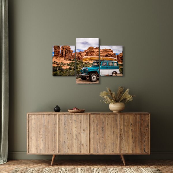 Slika terenskog automobila u planinama (90x60 cm)