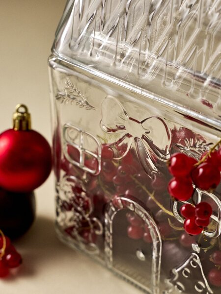 Sinsay - Božićna posuda za hranu u obliku kućice