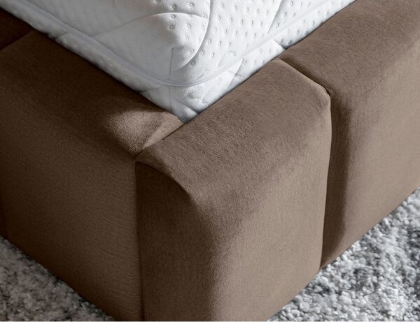 Svjetlo smeđi tapecirani bračni krevet s prostorom za odlaganje s podnicom 180x200 cm Lamica – ELTAP