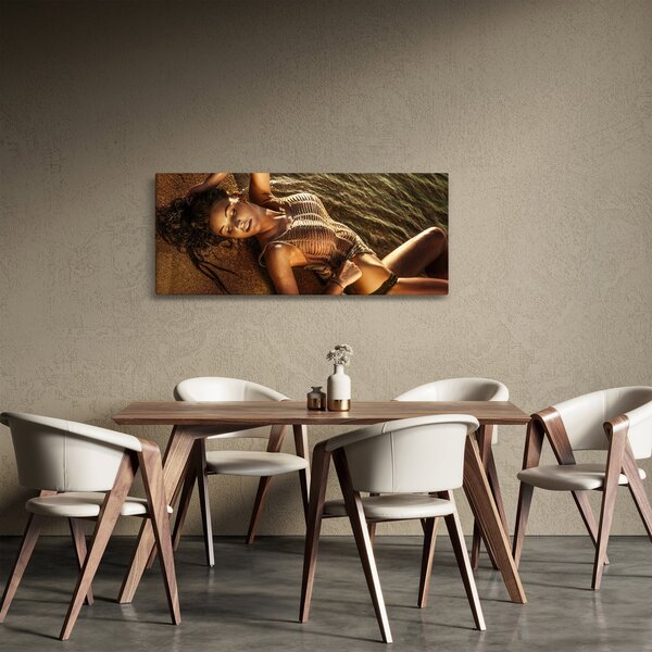 Slika žene koja leži na plaži (120x50 cm)