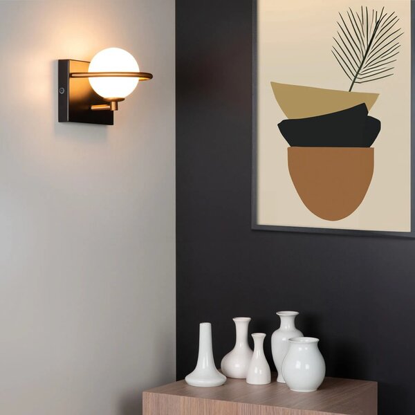 Luksuzna zidna lampa sa zlatnim detaljima