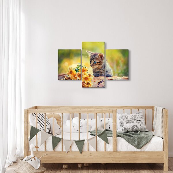 Slika mačića koji gleda cvijet (90x60 cm)