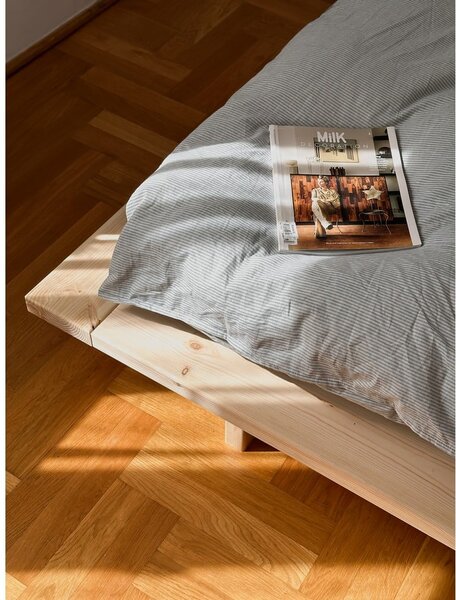 Bračni krevet od borovine s podnicom 160x200 cm Japan – Karup Design