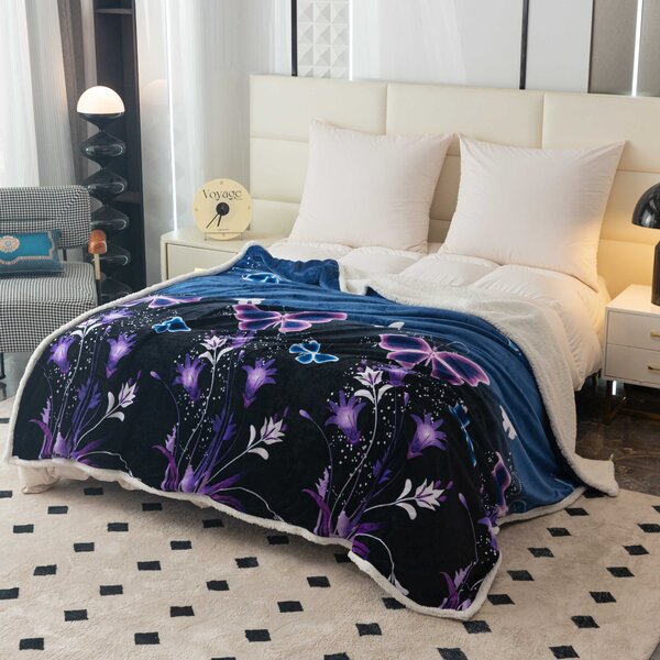 Mikropliš deka s imitacijom ovčjeg krzna VIOLET BUTTERFLY tamnoplava Dimenzije: 160 x 200 cm