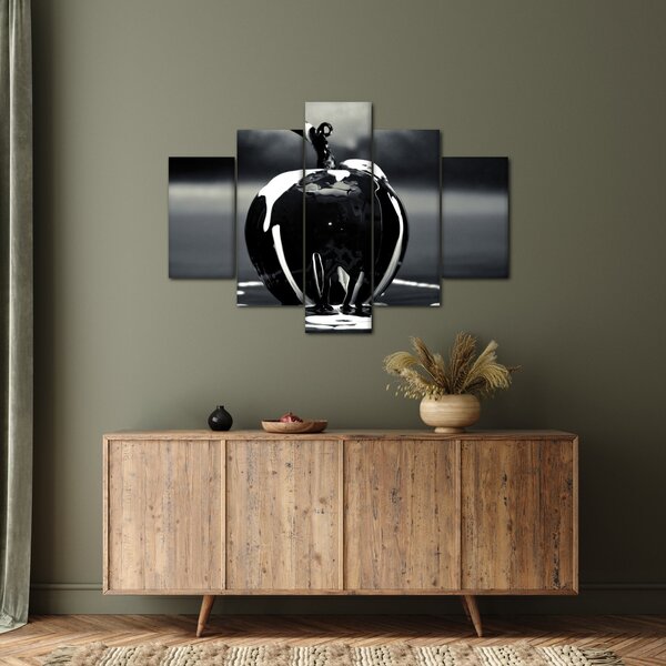 Slika crne jabuke (150x105 cm)
