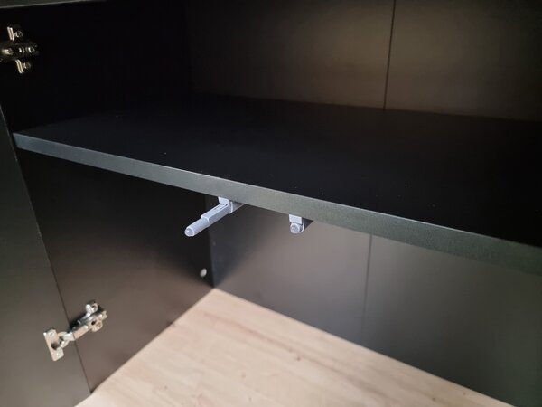 Blagovaonski stol Schultz (hrast artisan + crna) (za 4 do 8 osoba)