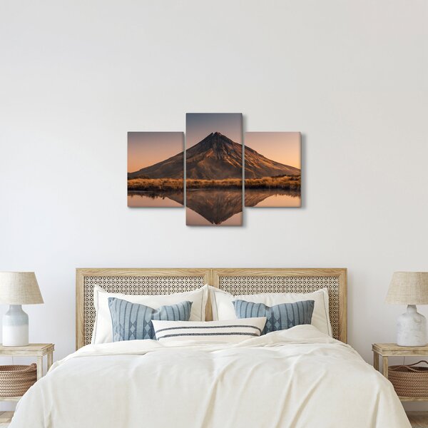 Slika odsjaj planine Taranaki, Novi Zeland (90x60 cm)