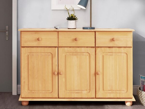 Niska komoda od masivnog bora u prirodnoj boji 116x76 cm Ella – Støraa