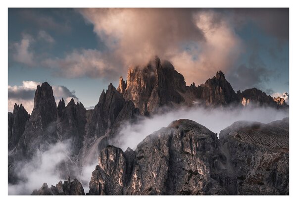 Slika - Talijanski Dolomiti skriveni u magli (90x60 cm)