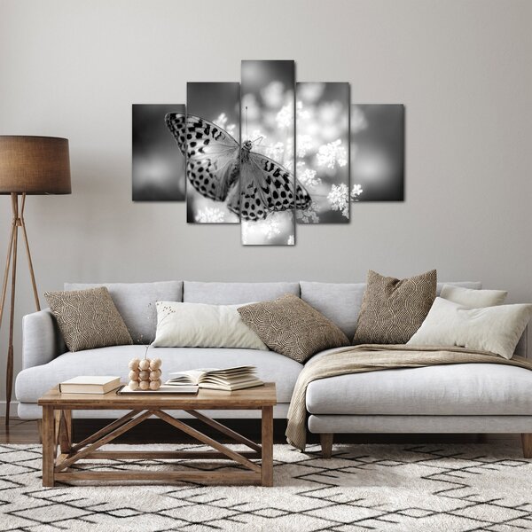 Slika - Detalj leptira koji oprašuje cvijet (150x105 cm)