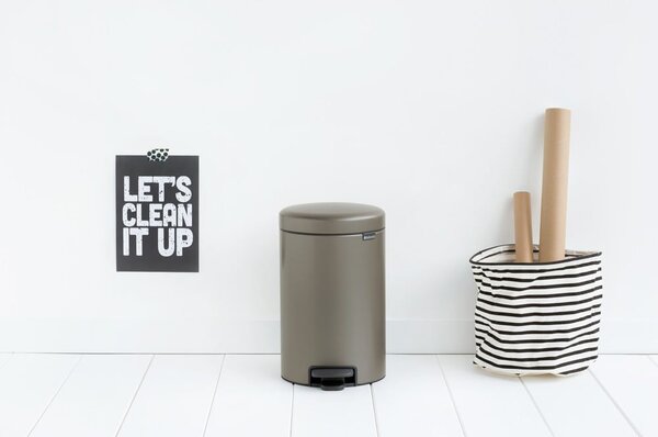 Siva željezna kanta za smeće s pedalom 12 l NewIcon – Brabantia
