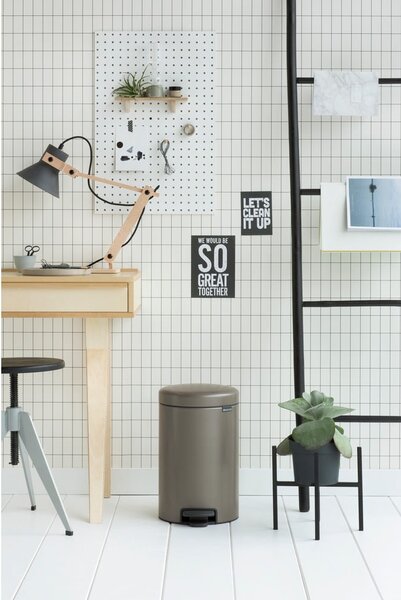 Siva željezna kanta za smeće s pedalom 12 l NewIcon – Brabantia