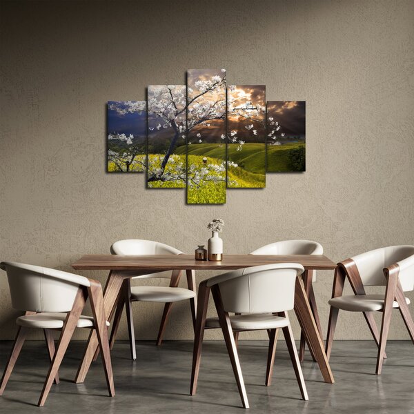 Slika - Cvetoče drevo v pokrajini (150x105 cm)