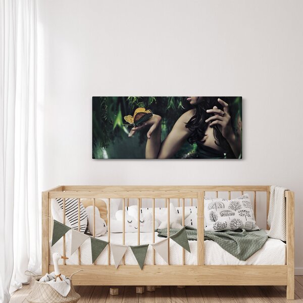 Slika graciozne ženske z metuljem (120x50 cm)