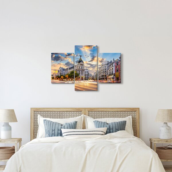 Slika - Calle Gran Vía, Madrid, Španija (90x60 cm)