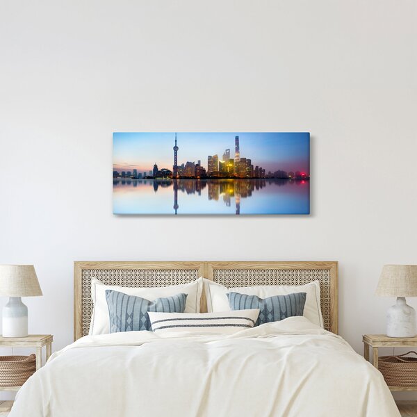 Slika jutranjega neba nad Šanghajem (120x50 cm)