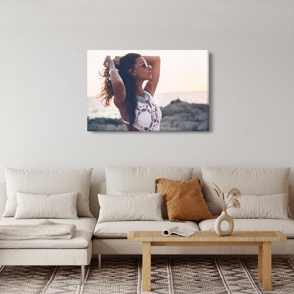 Slika ženske na plaži (90x60 cm)